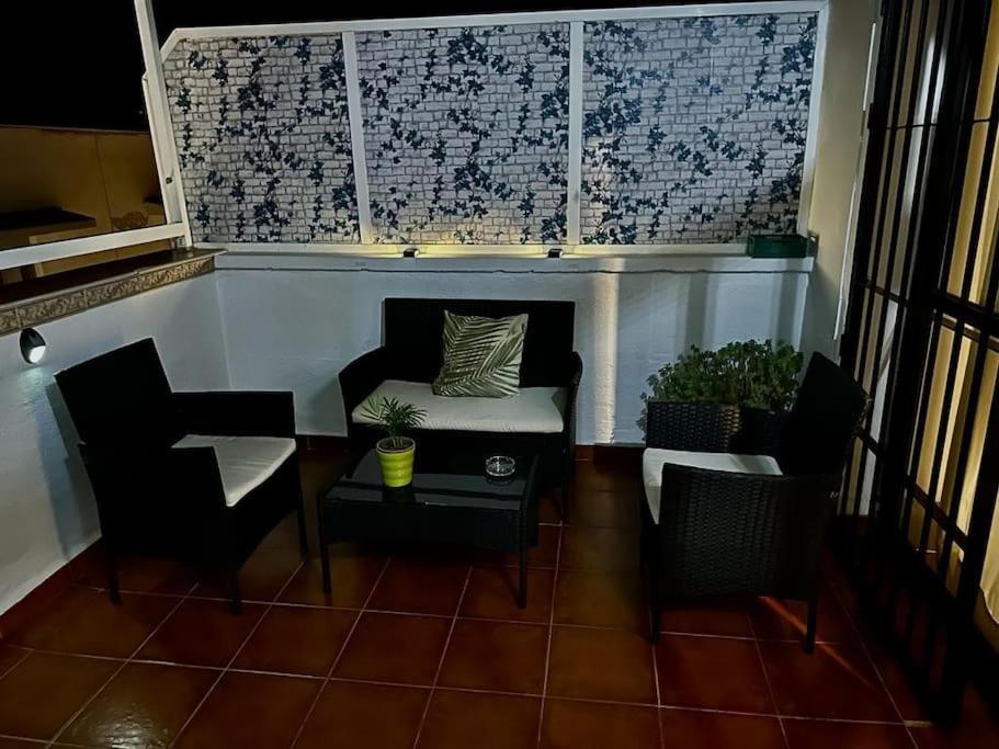 Appartamento El Rincon De Apolo. Atico Con Aparcamiento Gratis. Málaga Esterno foto